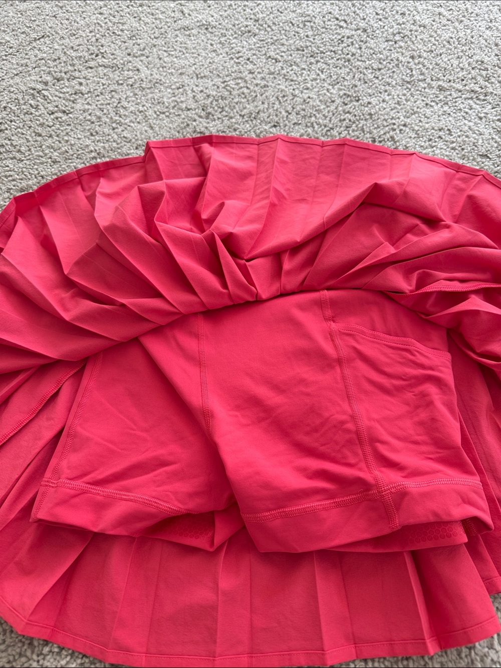 lululemon athletica Hot Pink Pleated Skater Skirt with shorts - Picture 4 of 4